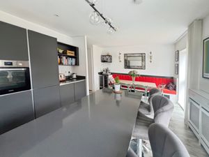Kitchen Diner- click for photo gallery